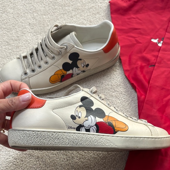 Gucci White Leather Mickey Mouse Sneakers with Orange Heel Tab - Picture 2 of 4